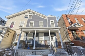 Building Photo - 289 Whiton St