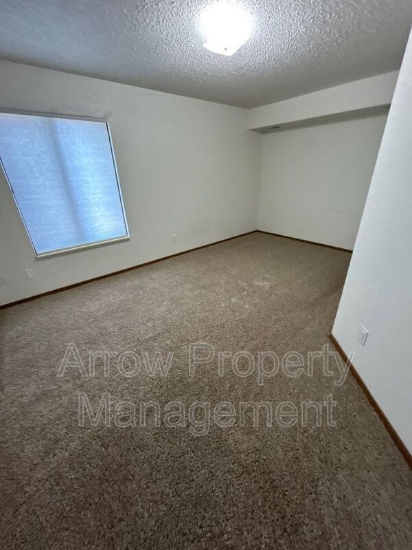 Building Photo - 205 E Arbor Ave