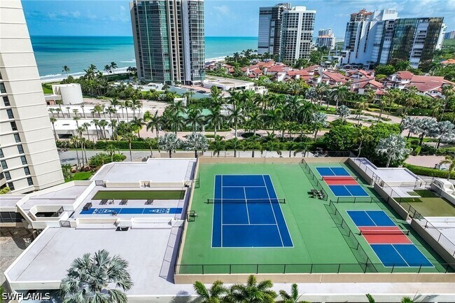 Foto del edificio - 4551 Gulf Shore Blvd N