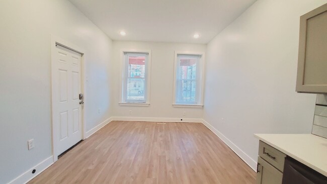 Building Photo - 4131 W Girard Ave
