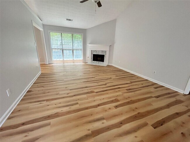 Building Photo - 182 Brook Lea Cove