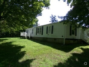 Building Photo - 1025 Sherry Dr