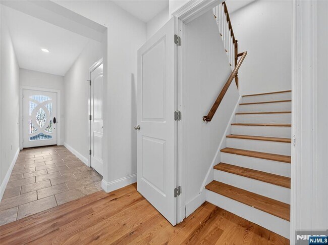 Foto del edificio - 524 Harrison Ave