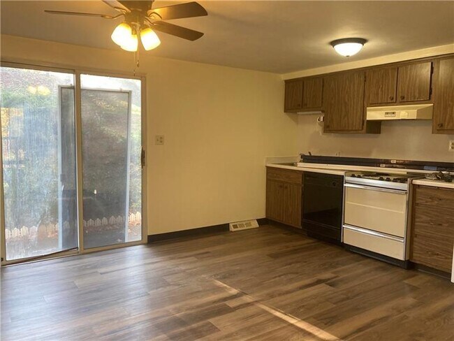 Foto del edificio - 313 Mystic Ave