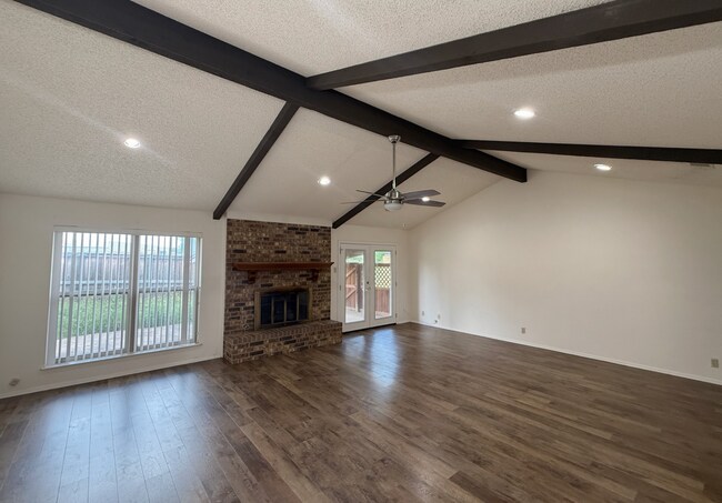 Foto del edificio - 925 Boone Dr