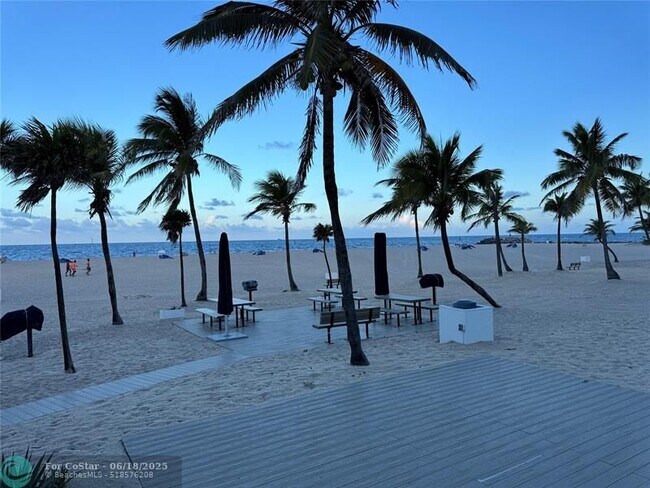 Foto del edificio - 2100 S Ocean Ln