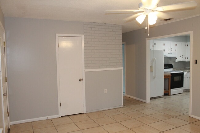 Building Photo - 849 Nantes Way