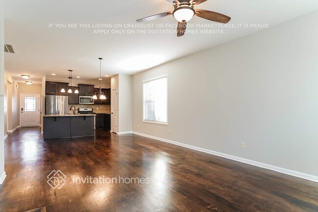Foto del edificio - 129 McDowell Pkwy