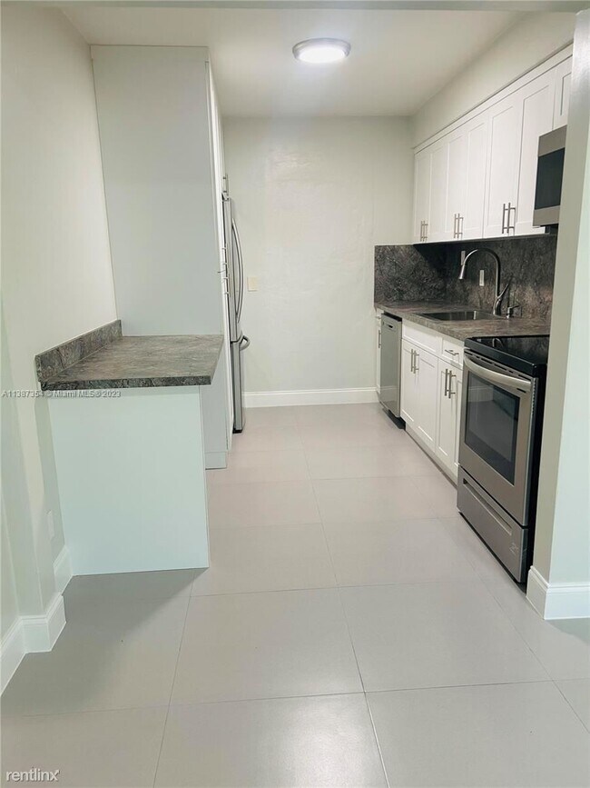 Foto del edificio - 2 br, 2.5 bath House - 1835 Scott St # A