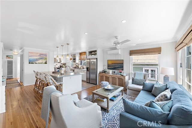 Building Photo - 1016 Catalina St