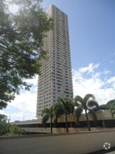 Building Photo - 1060 Kamehameha Hwy