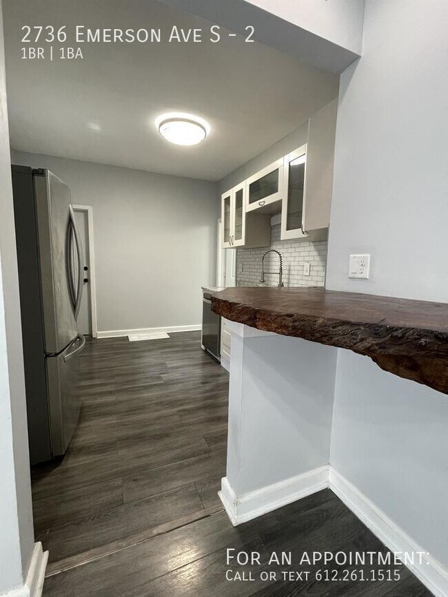 Foto del edificio - 2736 Emerson Ave S