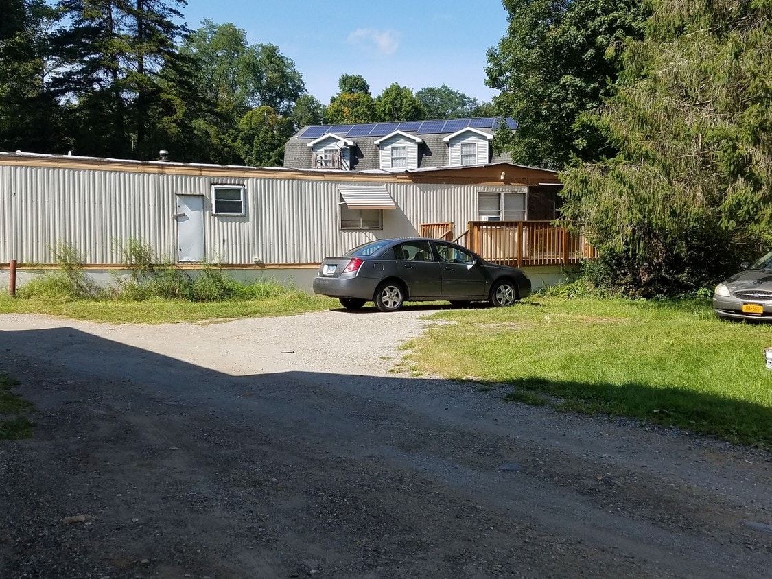 Primary Photo - 7 Wilcox Dr