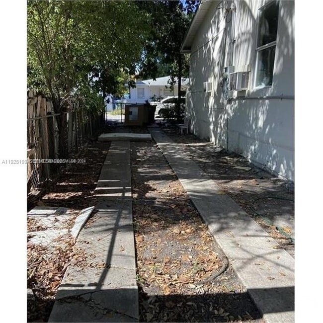 Building Photo - 36 NE 60th Terrace