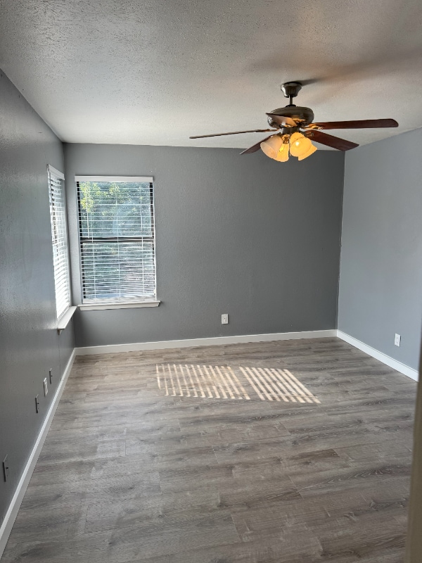 Building Photo - 5414 Lakeview Pkwy
