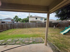 Building Photo - 2403 Pinpoint Dr