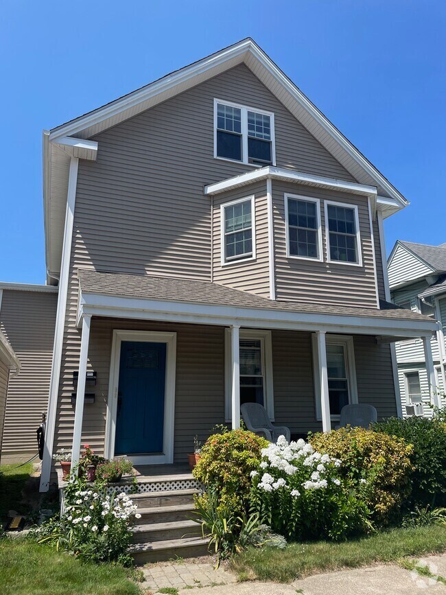 Apartments For Rent in Stonington, CT 2 Rentals