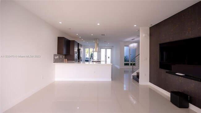 Foto del edificio - 6331 NW 104th Path