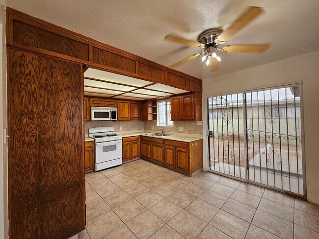 Foto del edificio - Home for Rent