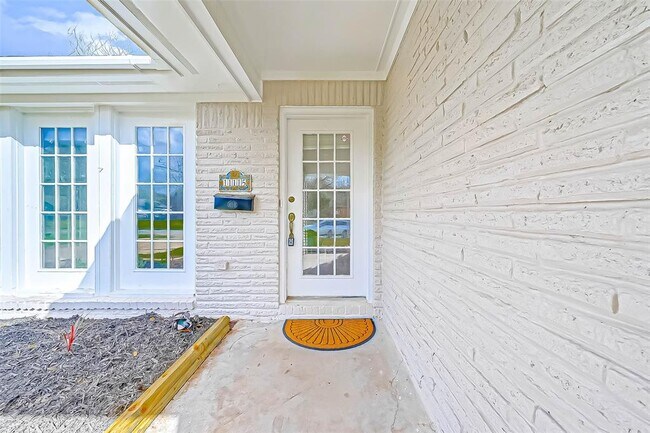 Building Photo - 11115 Burdine St