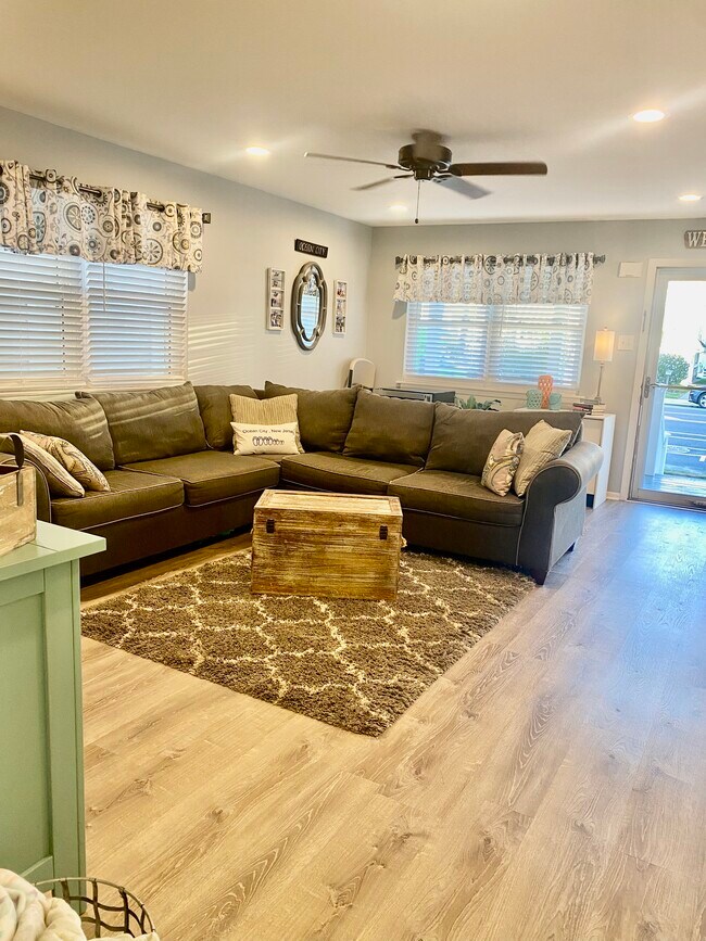 Building Photo - 4916 West Ave