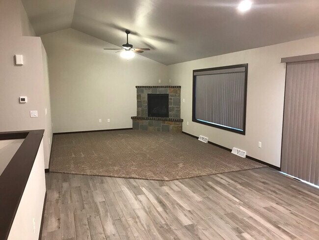 Foto del edificio - 1490 Arctic Ct