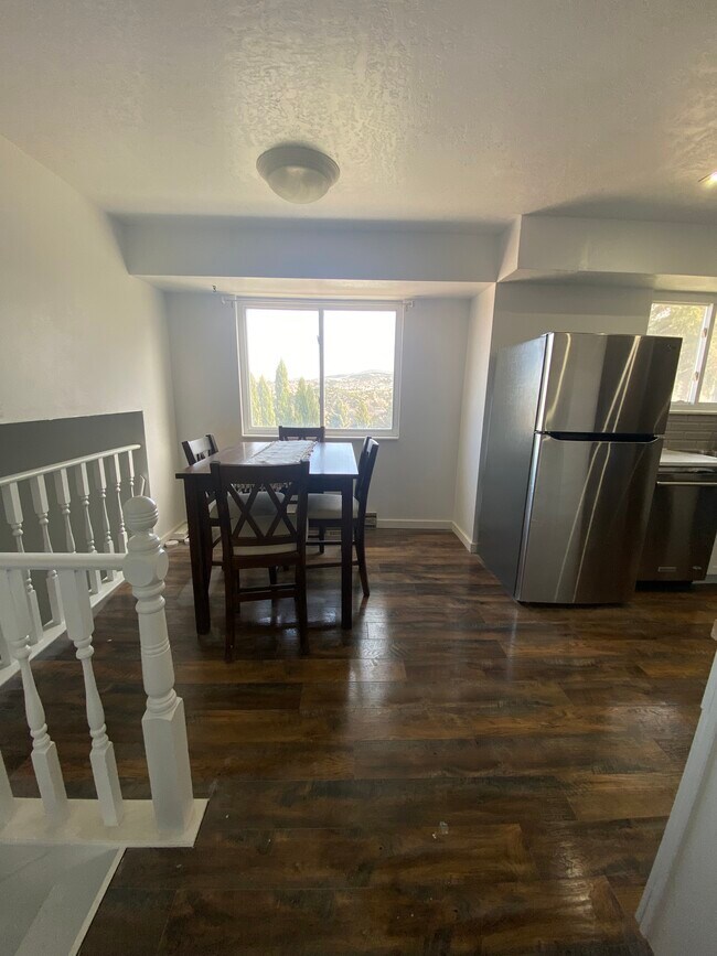 Foto del edificio - 2122 Colonial Ln