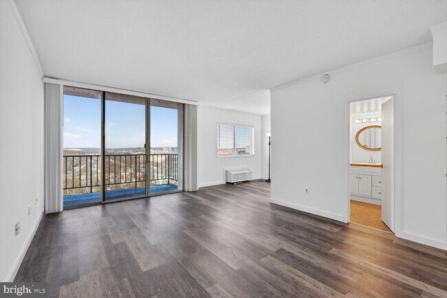 Foto del edificio - 2059 Huntington Ave