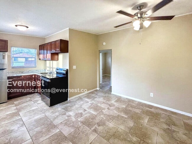 Foto del edificio - 2925 N 46th St