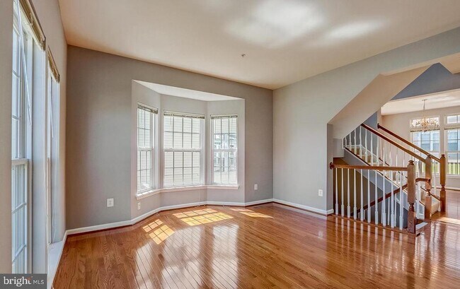 Foto del edificio - 1709 Hayle Dr