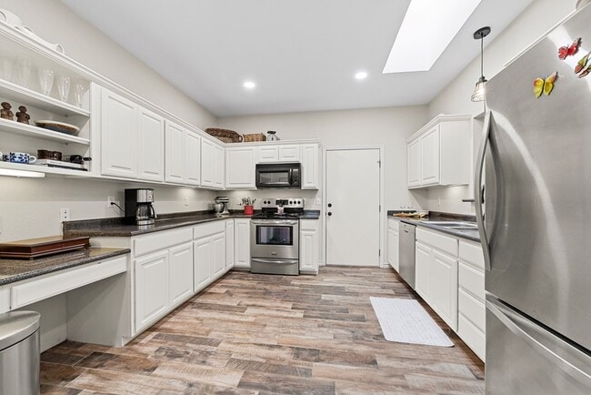 Foto del edificio - 1008 Edinburgh Dr