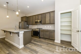 Interior Photo - Tricon Garland
