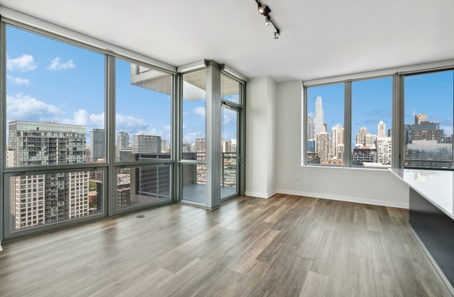 Photo - 451 W Huron St Apartment