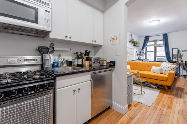 Foto del edificio - 312-320 W 23rd St