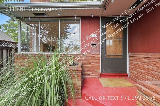 Building Photo - 6115 NE Clackamas St