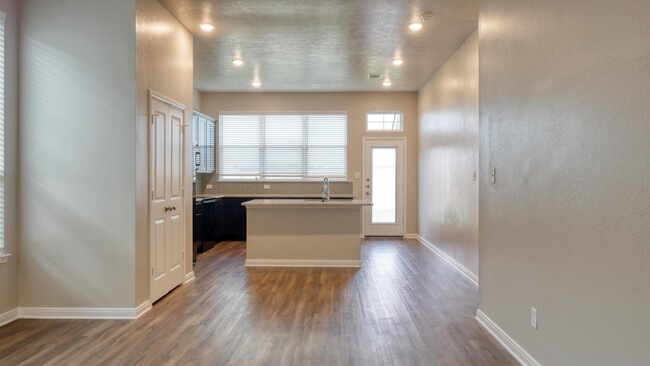 Building Photo - 2209 John Ross Ct