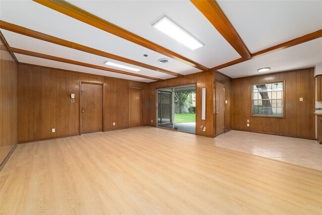 Foto del edificio - 7615 Barberton Dr