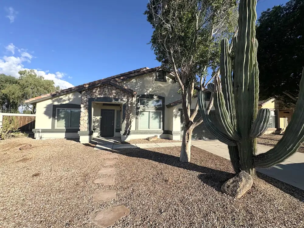 Building Photo - 16146 N 157th Dr