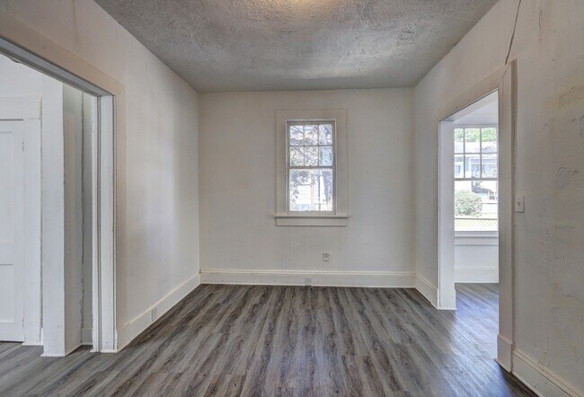 Foto del edificio - 1045 Crescent Ave