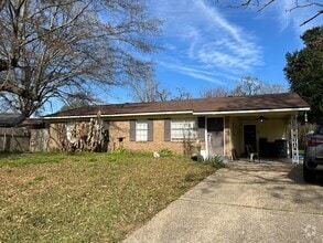 Building Photo - 854 Fairlawn Dr