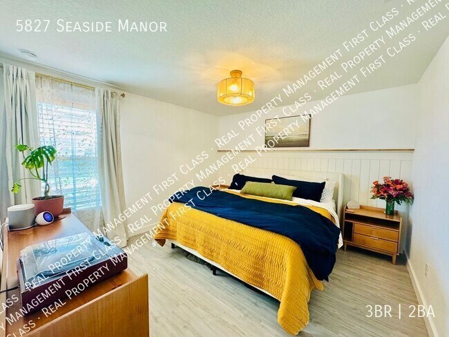 Foto del edificio - 5827 Seaside Mnr