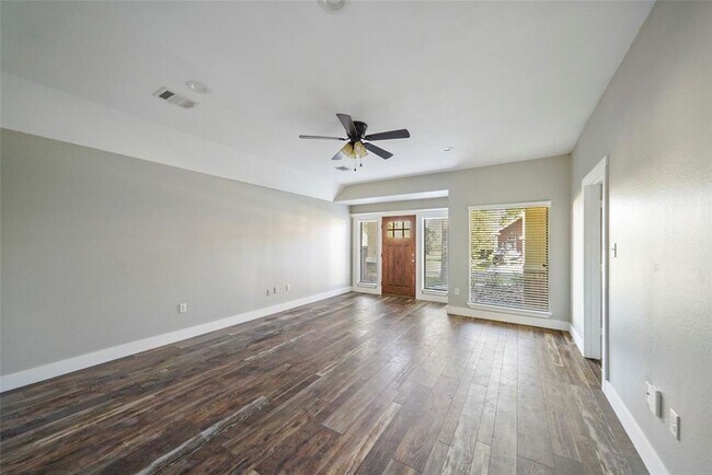 Building Photo - 13091 Hydra Ct