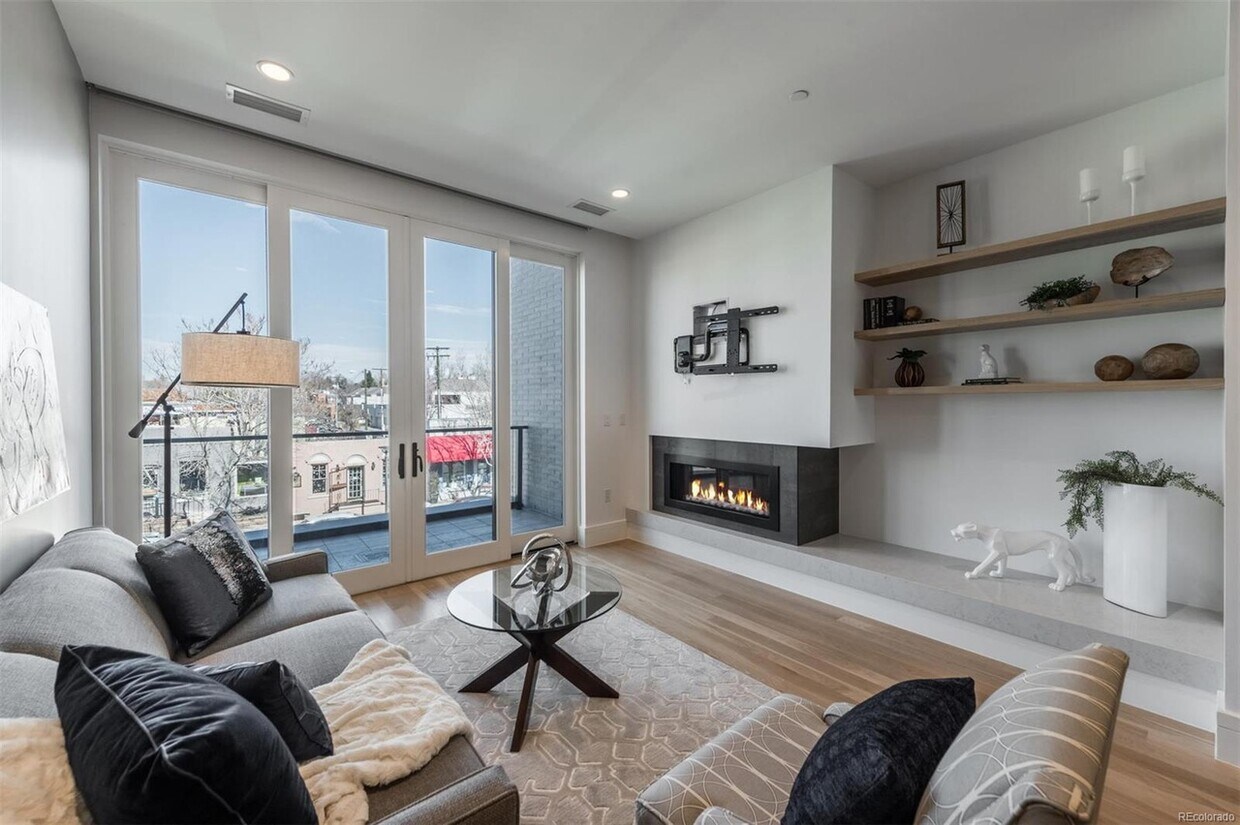 Foto principal - 250 Columbine St