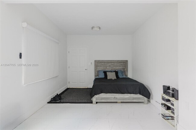 Foto del edificio - 2621 SW 12th Terrace