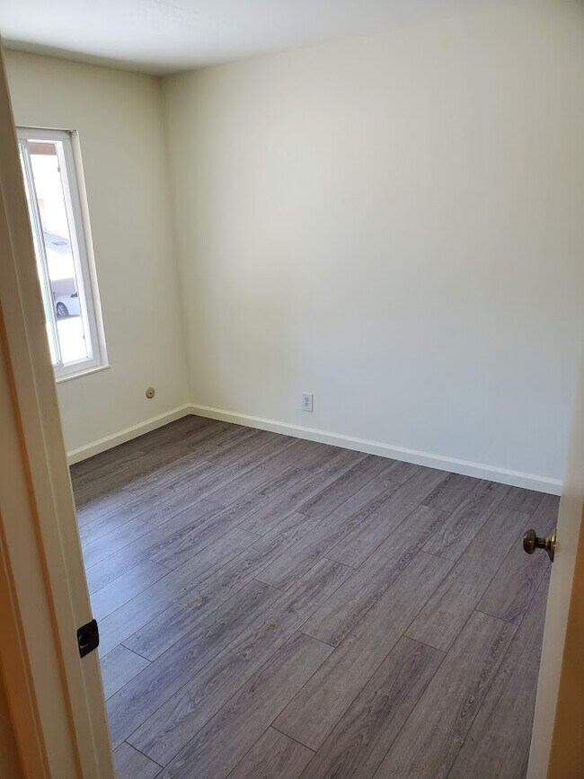Dormitorio 1A - 2015 Olivera Rd