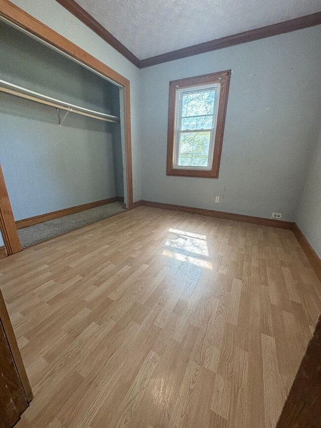 Building Photo - 2 bedroom, 1 bathroom home
