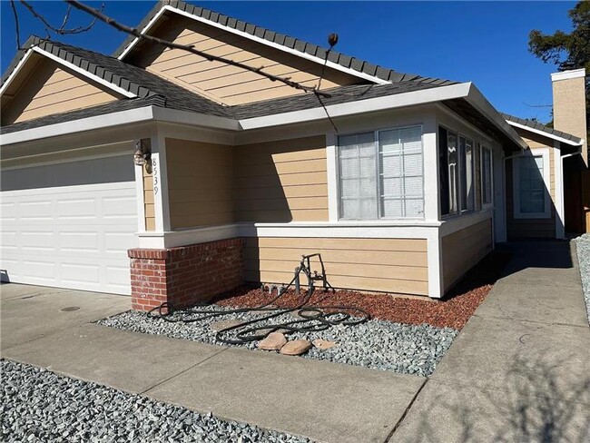 Building Photo - 8539 Hermitage Way