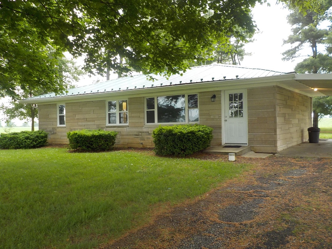 Primary Photo - 6640 State Rd 46