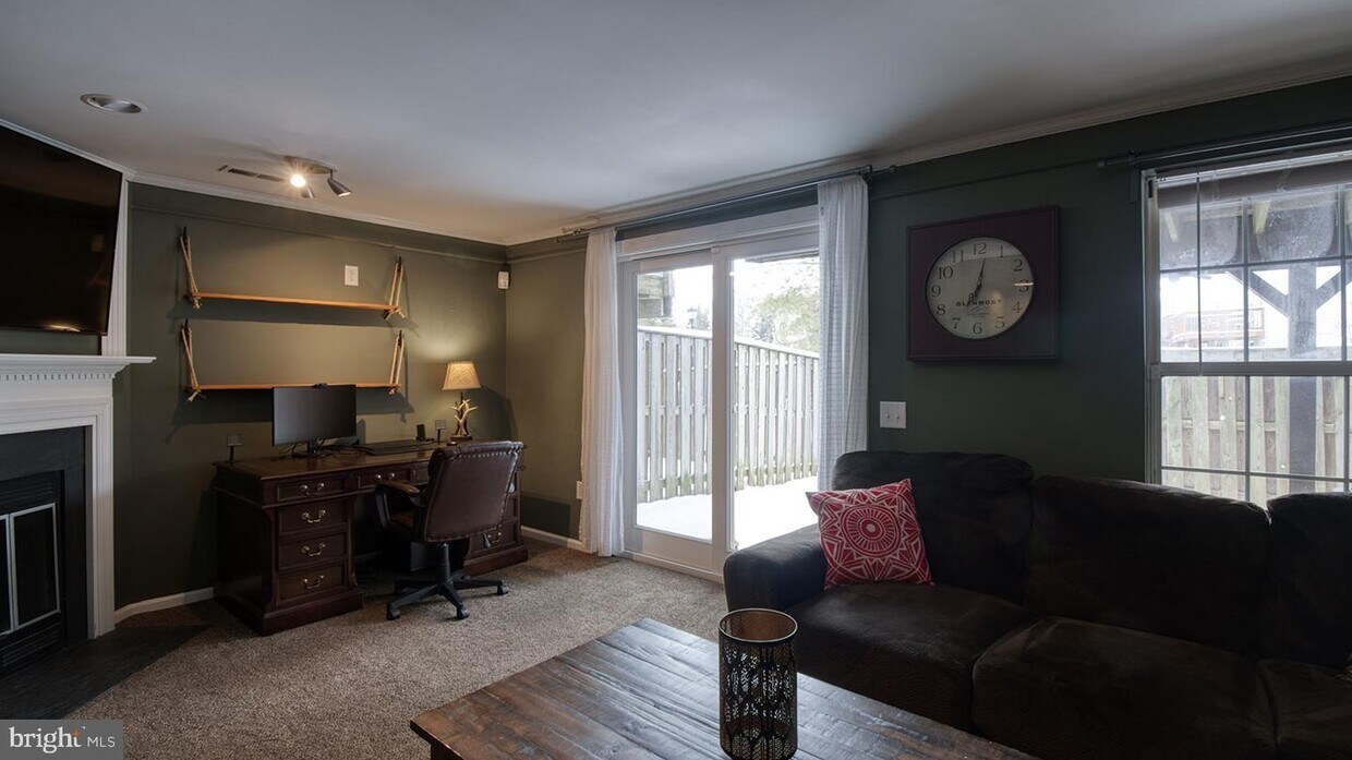 Foto principal - 7087 Bradshaw Ct W