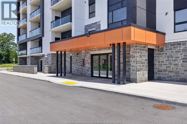 Building Photo - 11646 Tecumseh Rd E